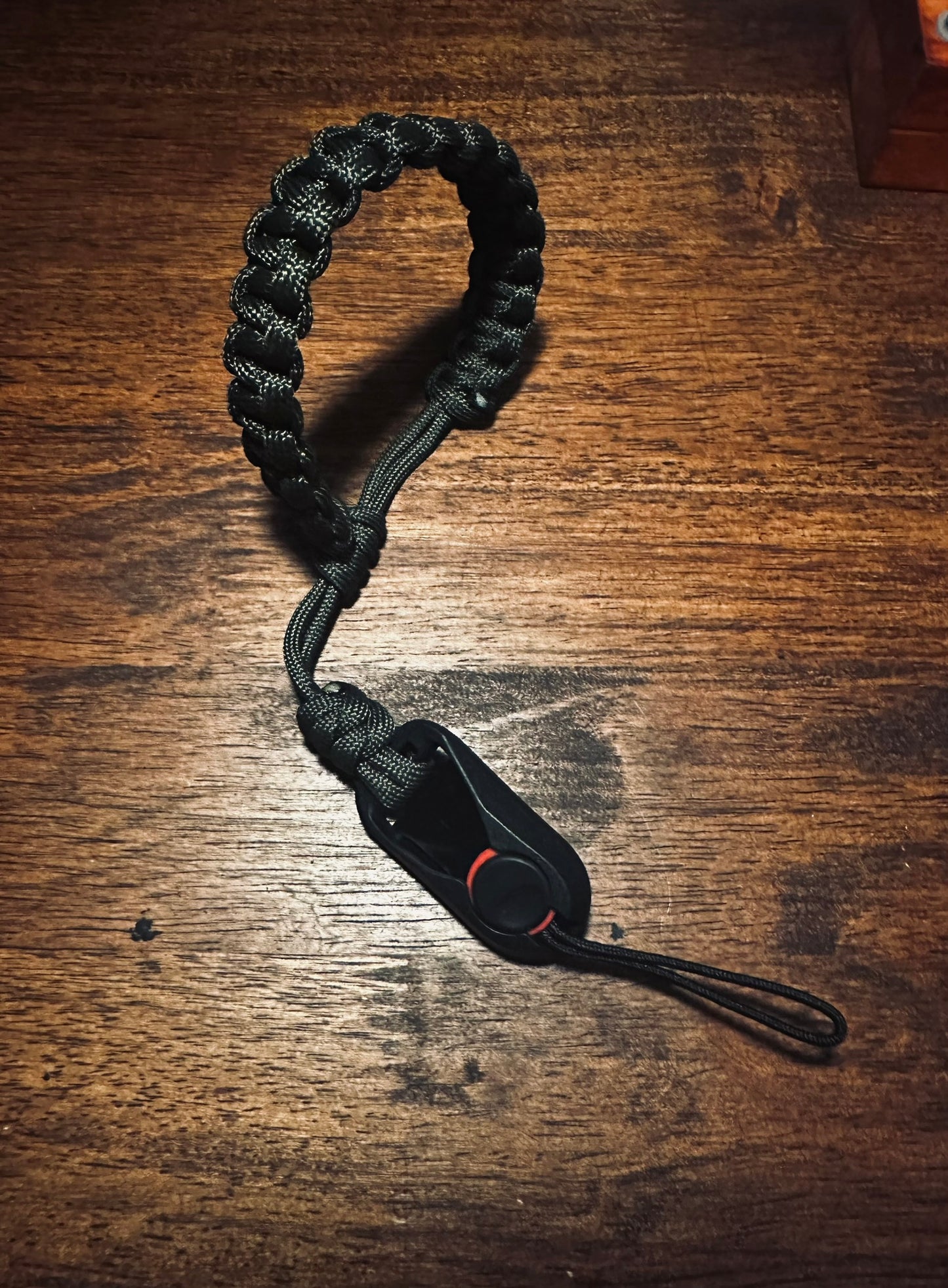 Cobra Knot Hand-Strap